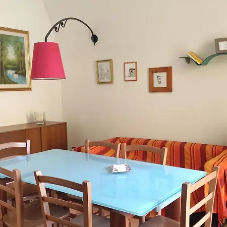 Haus 5 Km Von Lecce Entfernt Lägenhet